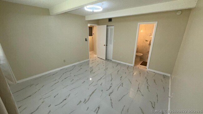 Building Photo - 1225 S Flagler Ave