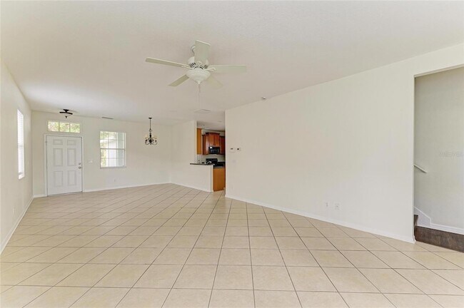 Building Photo - 15121 Searobbin Dr