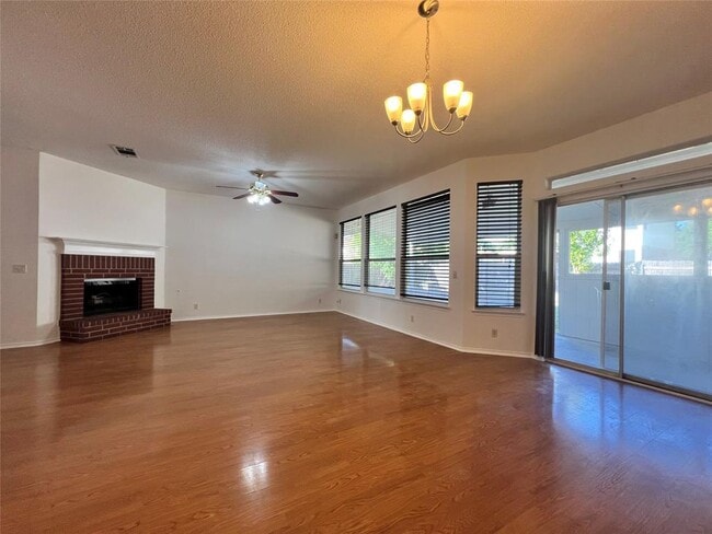 Building Photo - 1525 Natural Bridge Ln