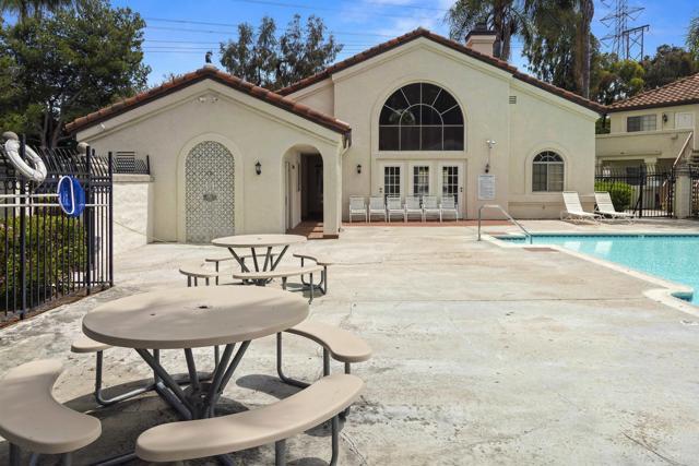 Building Photo - 767 Eastshore Terrace