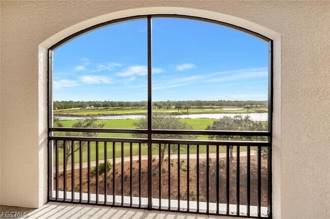 Building Photo - 2542 Marquesa Royale Ln