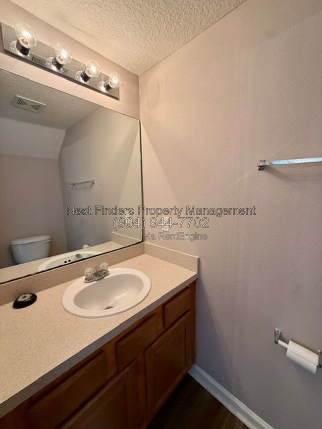 Building Photo - 518 Scrub Jay Dr