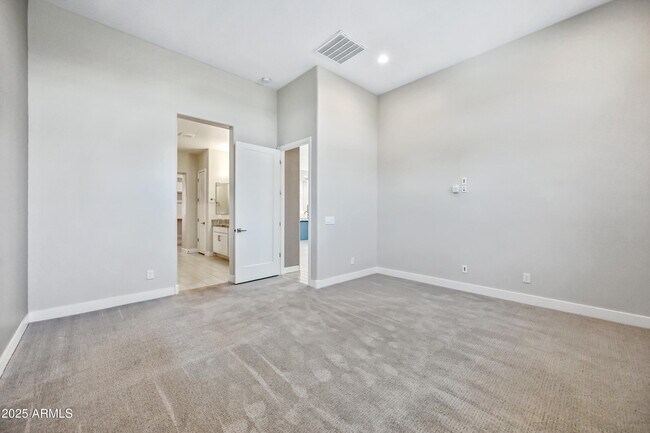 Building Photo - 5193 N 207th Dr