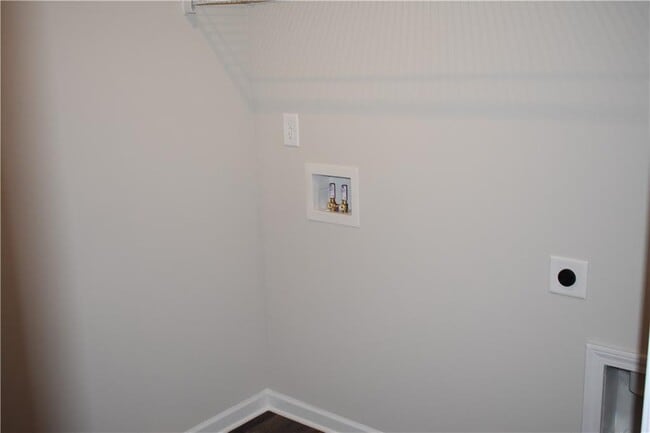 Building Photo - 102 Graham Cir