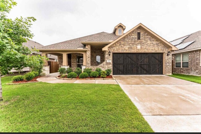 Primary Photo - 207 Arborside Dr