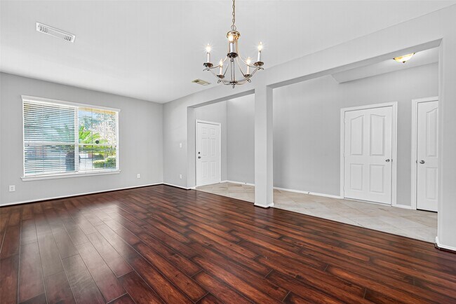 Building Photo - 4815 Claymill Ct