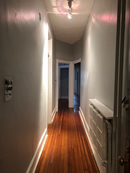 Building Photo - 542 Madison Ave