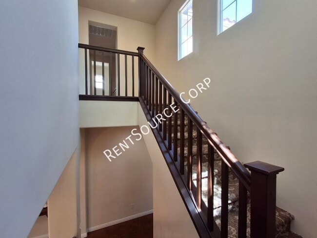 Building Photo - 24310 Las Palmas St