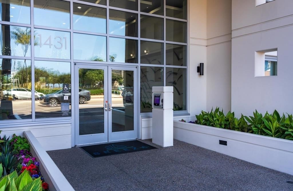 Building Photo - 1431 Pacific Hwy