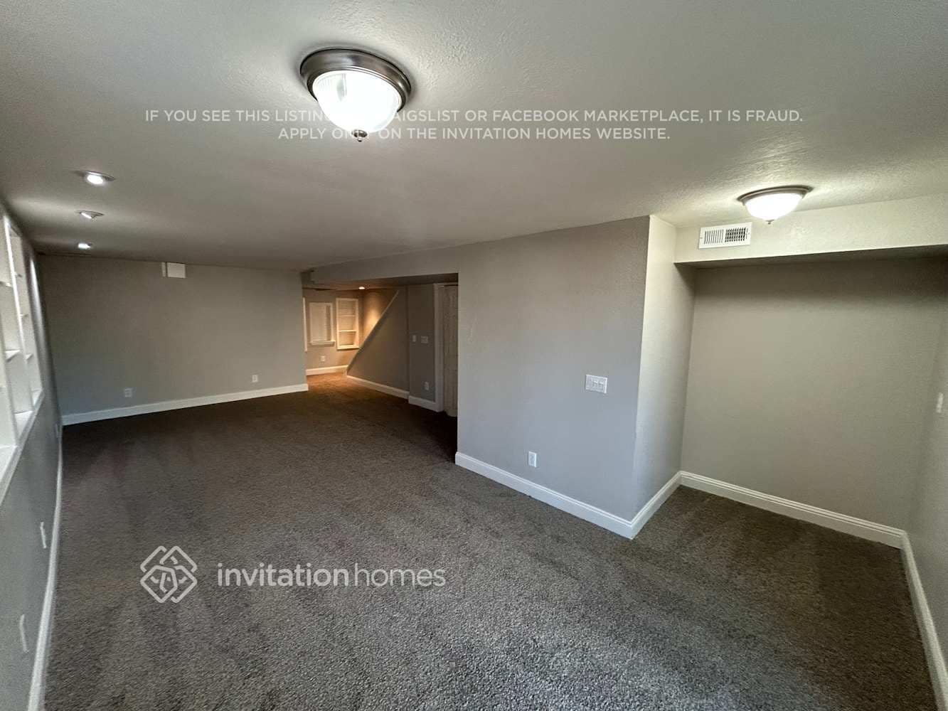 Building Photo - 5703 E 123rd Dr