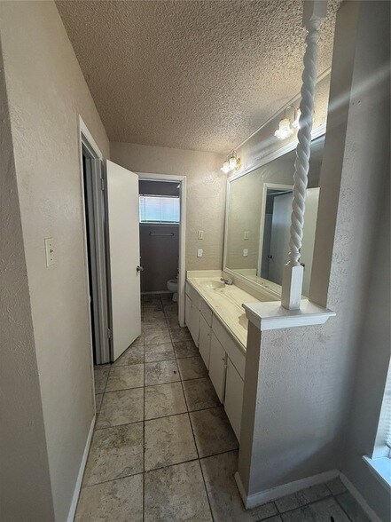 Building Photo - 5207 Sweetwind Ln