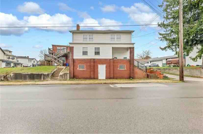 Primary Photo - 1318 Penn Ave