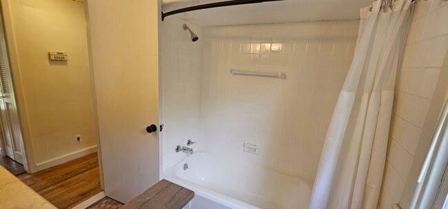 Building Photo - Amazing House with Large Lot in Franklin Village