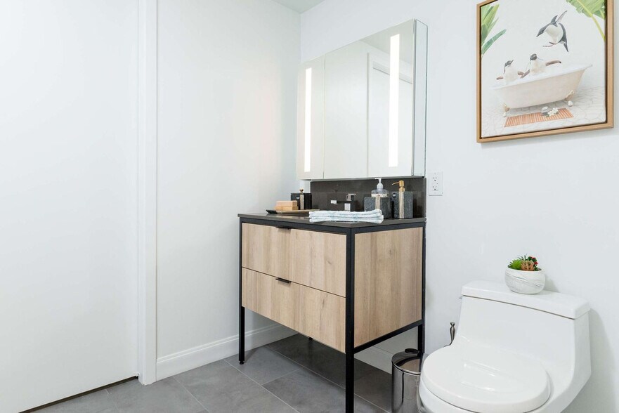 Building Photo - 360 Foley St