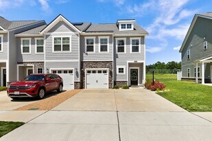 Building Photo - 12533 Petrel Xing