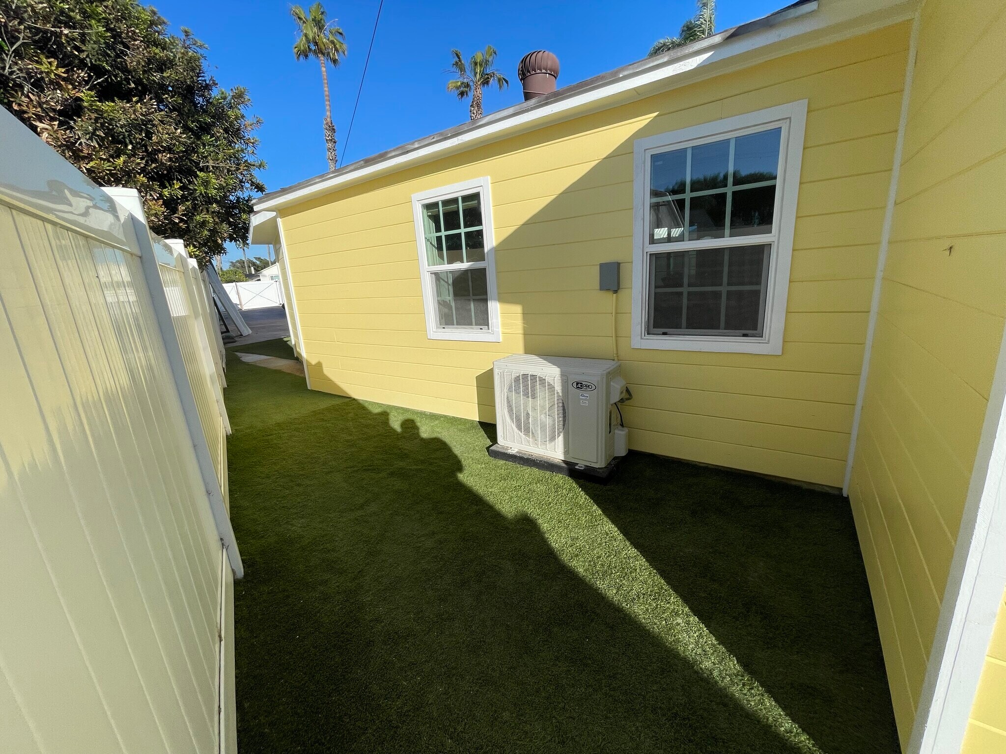 Building Photo - 610 W Manor Dr