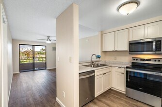 Building Photo - 2-bedroom, 2-bathroom Condo at Kihei Shores!