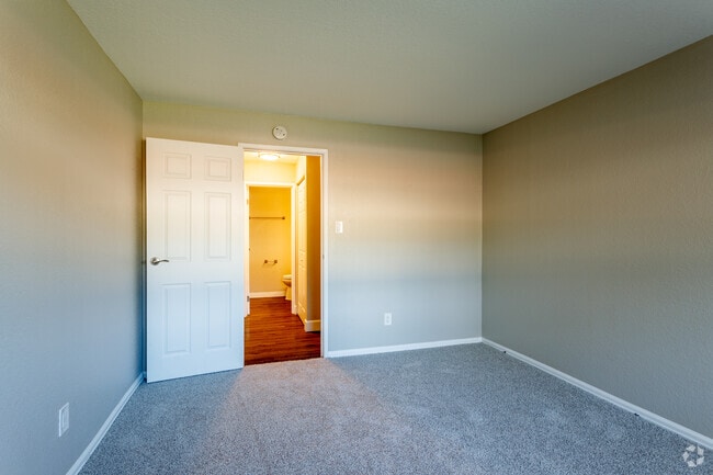 1BR, 1BA - 780SF - Harrison