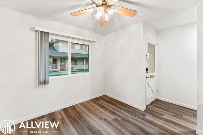 Building Photo - 7572 Amazon Dr