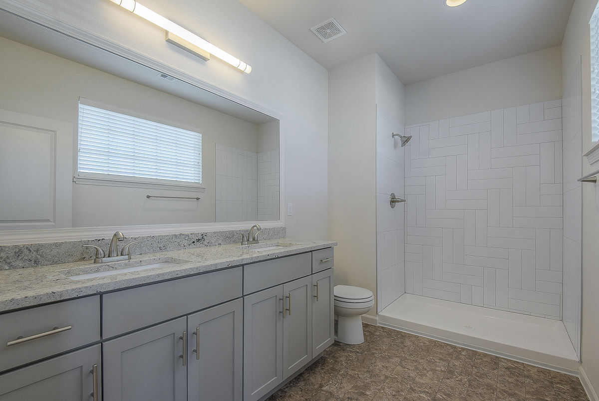 Birchwood Master Bath - 845 S Sumac St