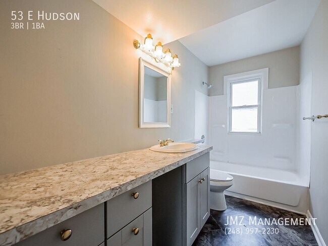 Building Photo - 53 E Hudson Ave