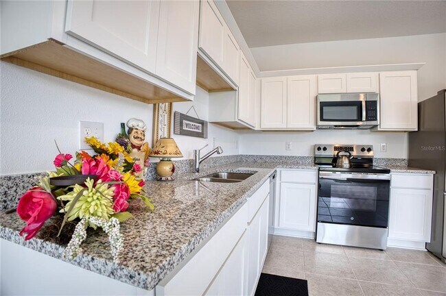Building Photo - 3337 VERSARA Dr