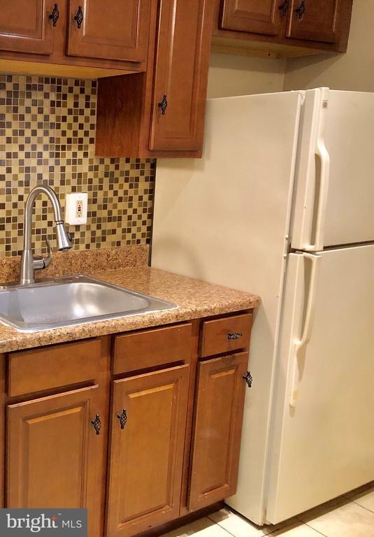 Building Photo - 7839 W Point Ct