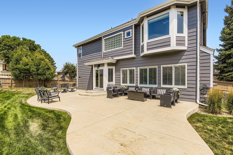 Building Photo - 9451 S Crestmore Way