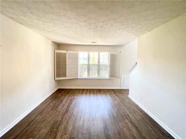 Building Photo - 1820 Chasewood Park Dr