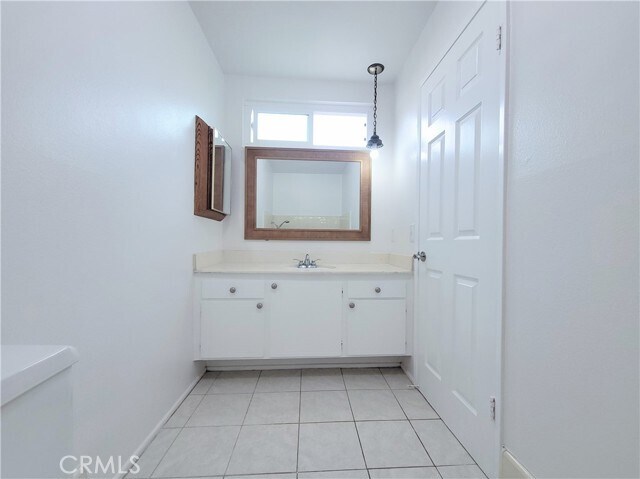 Building Photo - 9461 Downing Cir