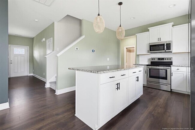 Building Photo - 1717 Stackhouse Dr
