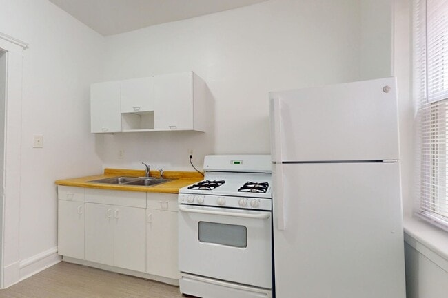 Floorplan - 918 E. Hyde Park Boulevard