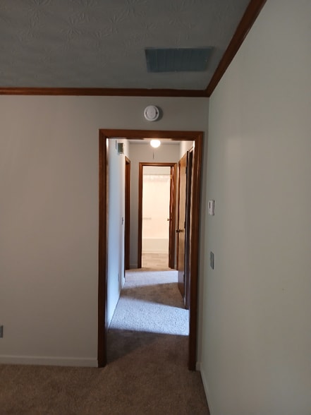 Building Photo - 1850 Brandy Dr SE