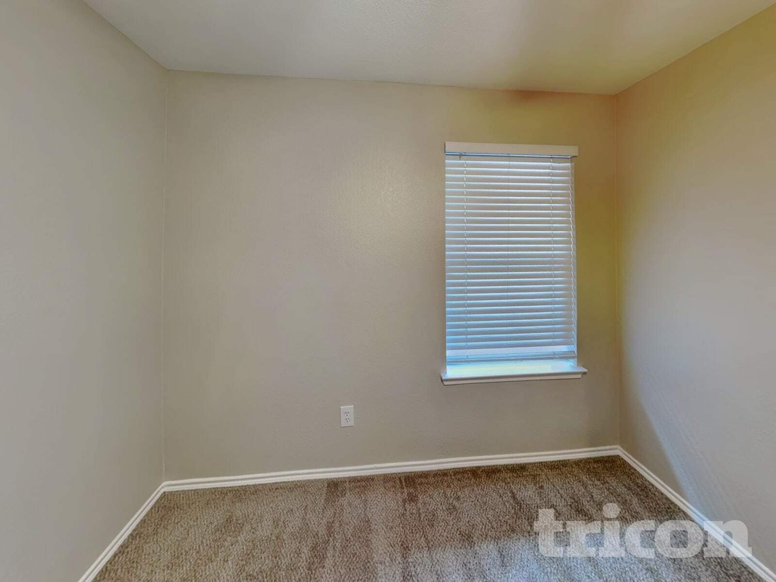 Building Photo - 626 Chapman Dr