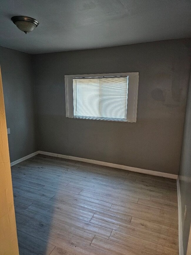 Building Photo - Charming 3-Bedroom Home and 1 Bath for Rent!