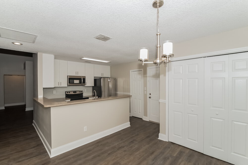 Building Photo - 1676 Tall Timber Dr