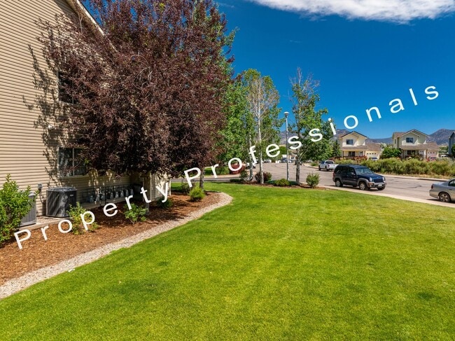 Building Photo - Don't miss an opportunity to live at the well kept Wind River Apartments in Rifle!