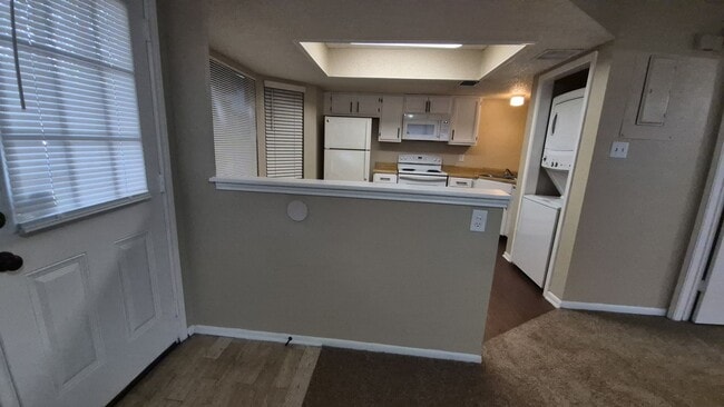 Building Photo - 6314 Cambridge Dr