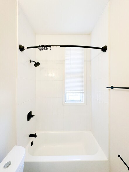 Building Photo - 3333 California Ave