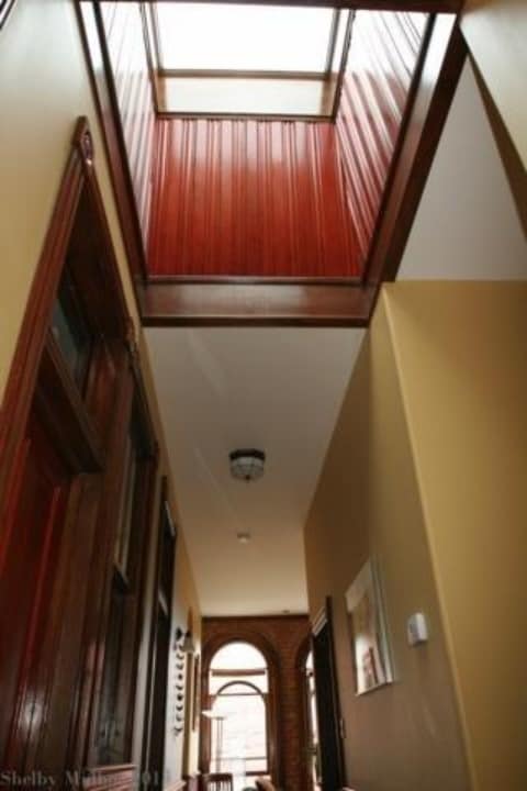 Building Photo - 314 N 1st St W