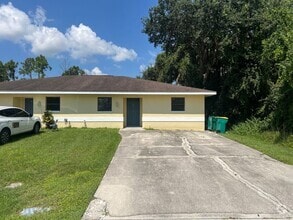Building Photo - $1,200/month ** Annual ** 2 bed / 1 Bath -...