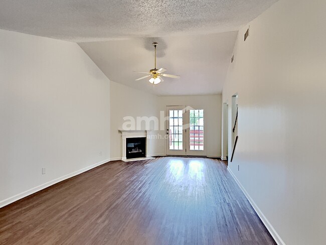 Building Photo - 1768 Merritt St