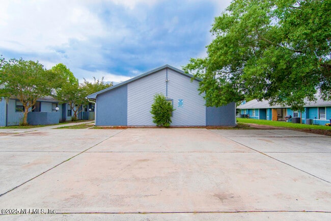 Building Photo - 5138 Ricker Rd