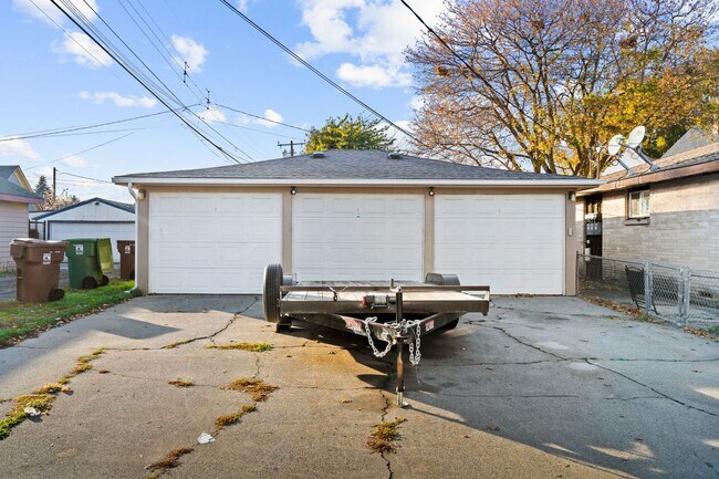 Building Photo - 2915 N Lincoln St