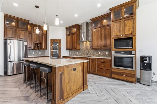 Building Photo - 19 W Red River Ave