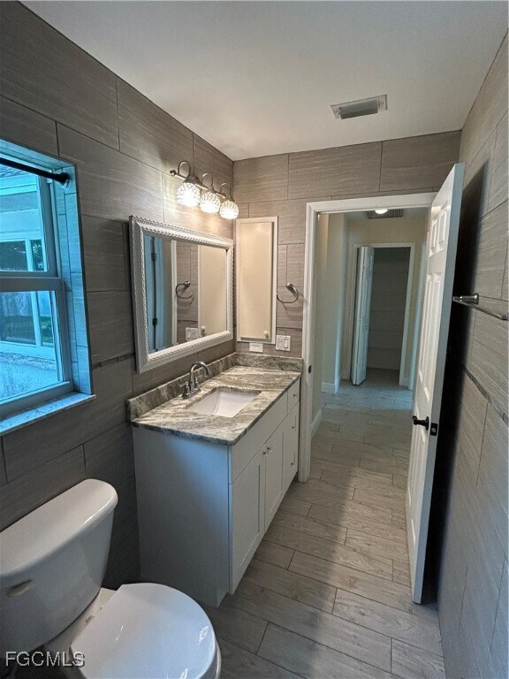 Building Photo - 2213 SW 13th St