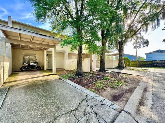Building Photo - 5216 Tennis Ct Cir