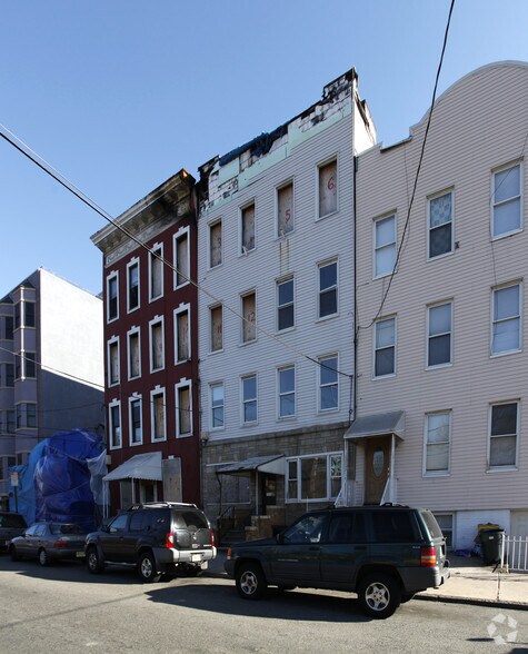 Primary Photo - 415 Jackson St