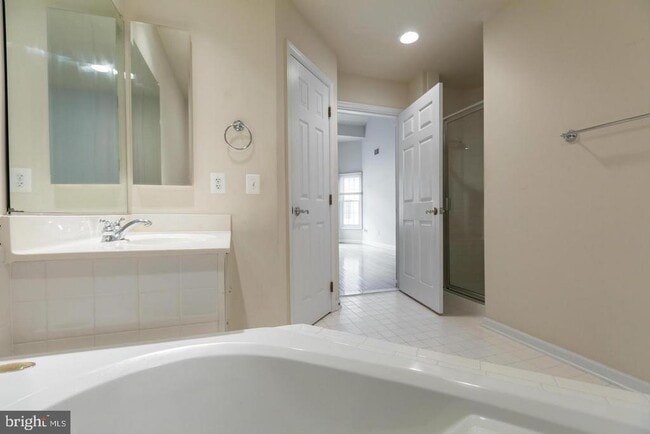 Building Photo - 8857 Ashgrove House Ln