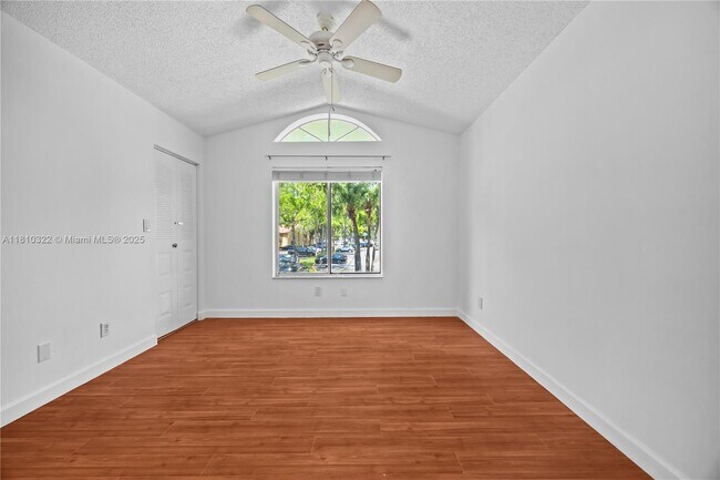 Building Photo - 1031 Coral Club Dr